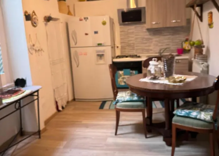 Apartament La Dimora Poliziana Di Anna *